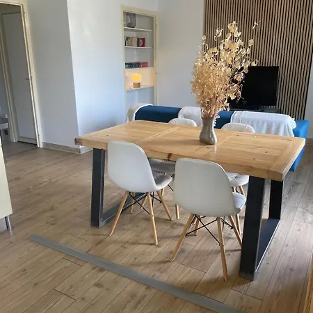Cozy Apartment, Mountain View, Private Parking